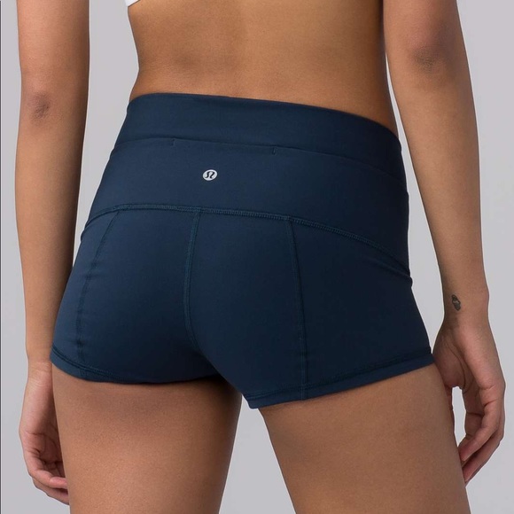 lululemon athletica Pants - Lululemon Wunder Short *Full-On Luxtreme 2” Size 4